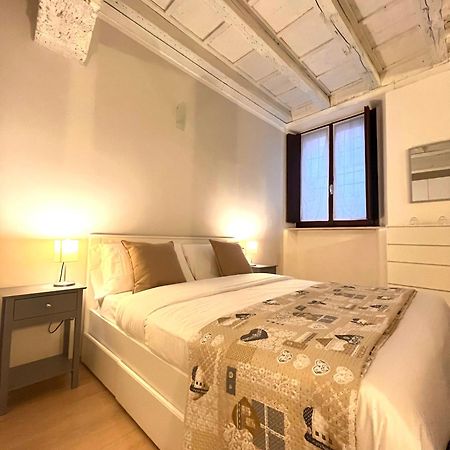 Residenza Serena Suite-Centro Storico Мантова Екстериор снимка
