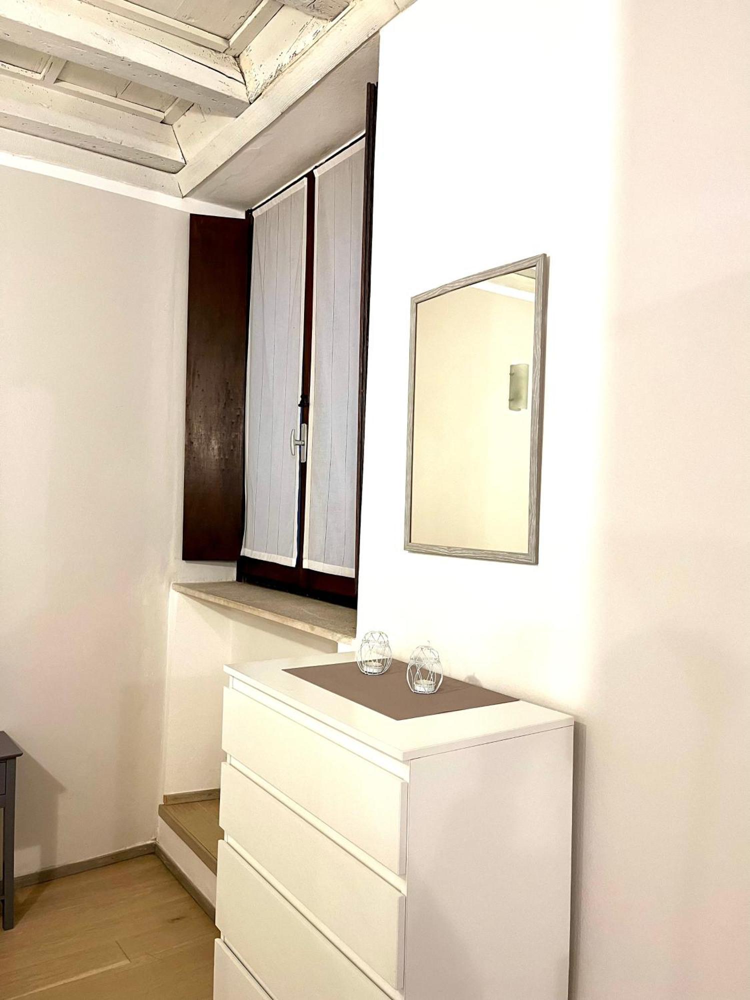 Residenza Serena Suite-Centro Storico Мантова Екстериор снимка