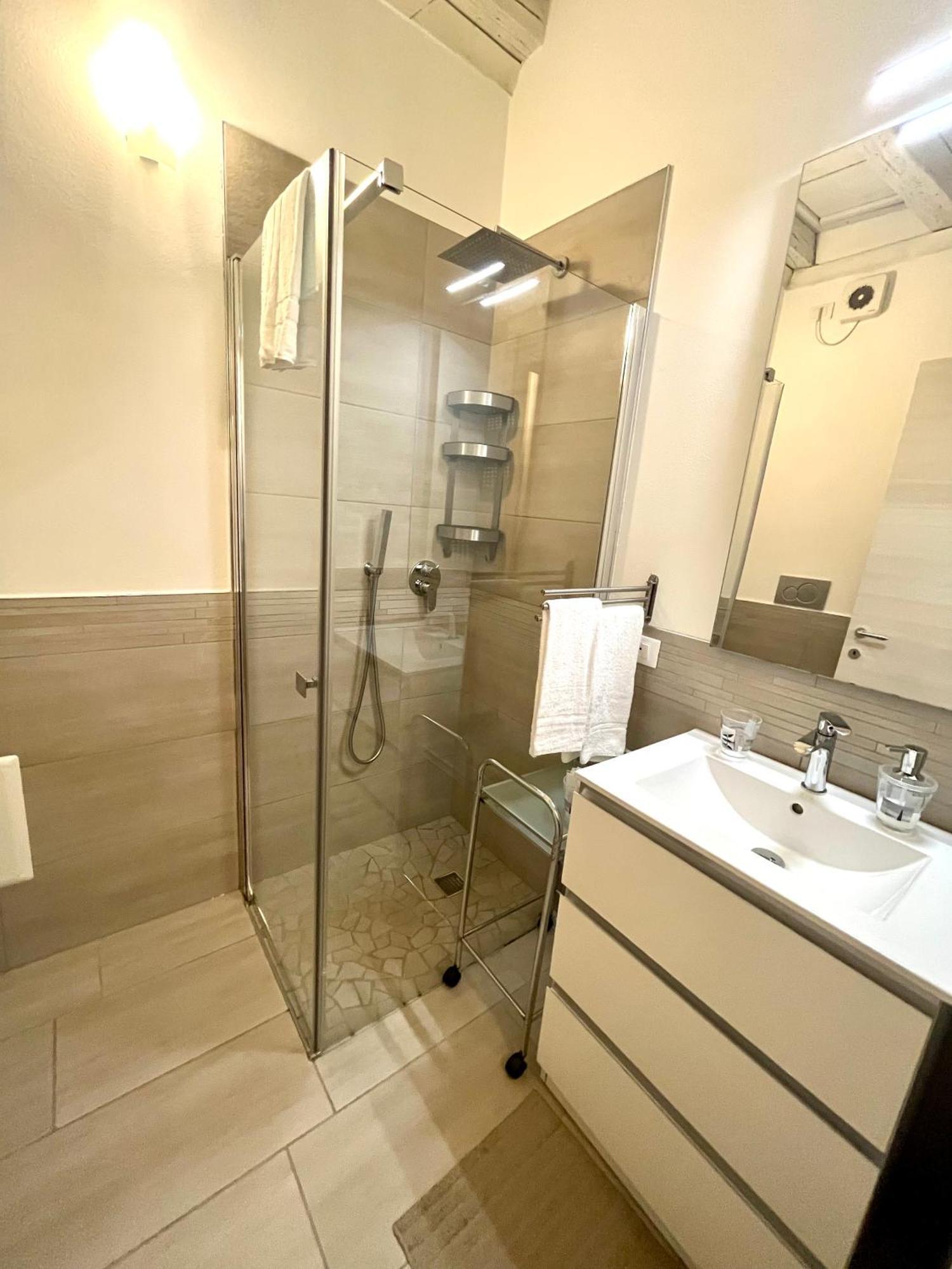 Residenza Serena Suite-Centro Storico Мантова Екстериор снимка