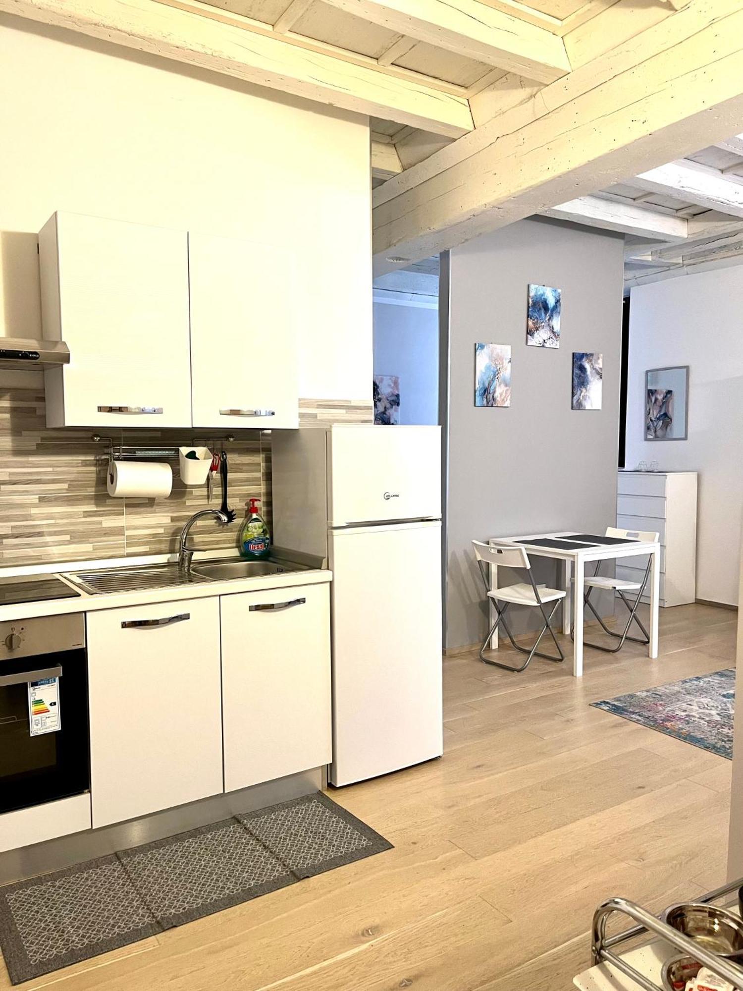 Residenza Serena Suite-Centro Storico Мантова Екстериор снимка